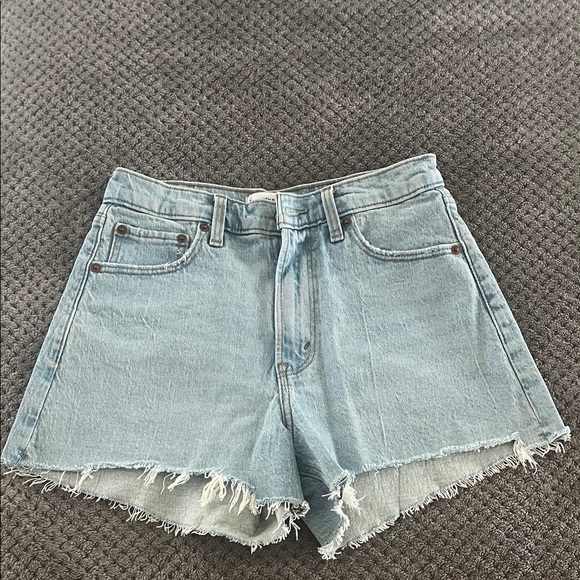 Abercrombie & Fitch Pants - Abercrombie & Fitch 90s relaxed cutoff short high rise